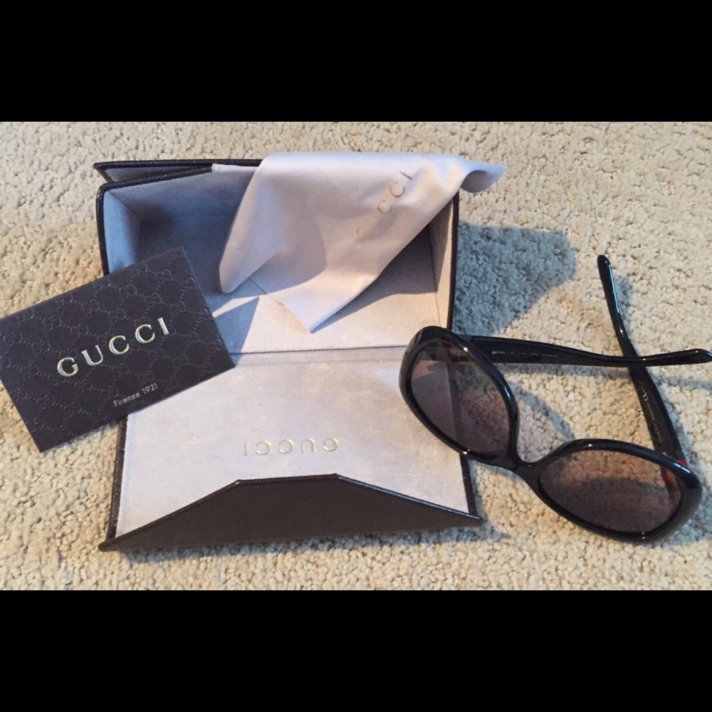 Gucci Sunglasses & case